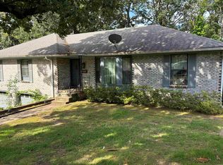 32 Kingspark Rd, Little Rock, AR 72227