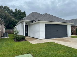 231 Twin Meadow Ln, Lafayette, LA 70508