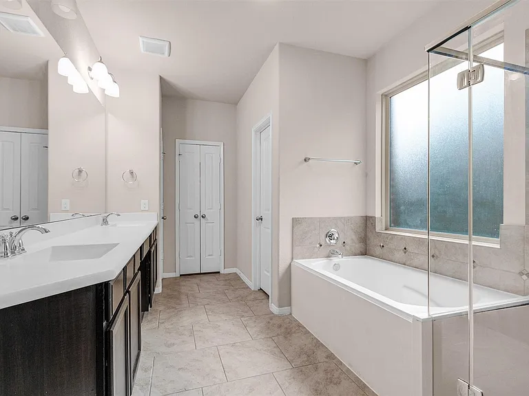 5340 Pointe Spring Xing — Photo 17
