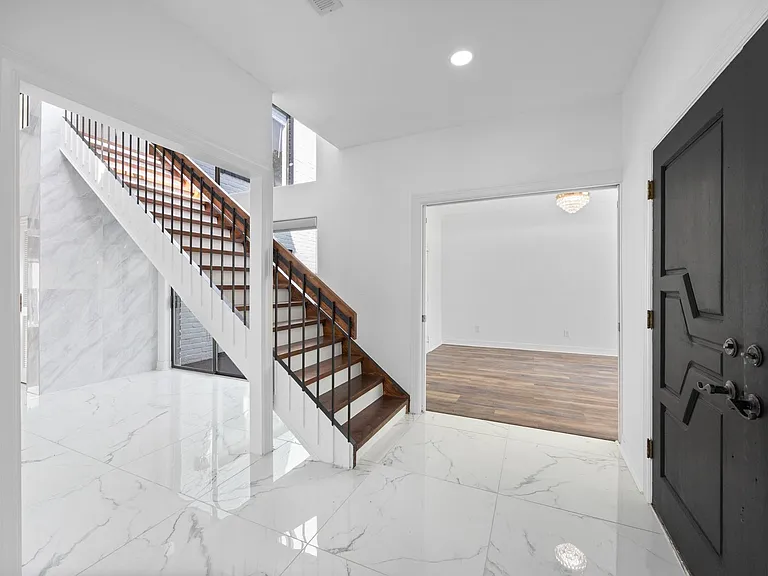 5230 Meadow Forest Dr — Photo 13