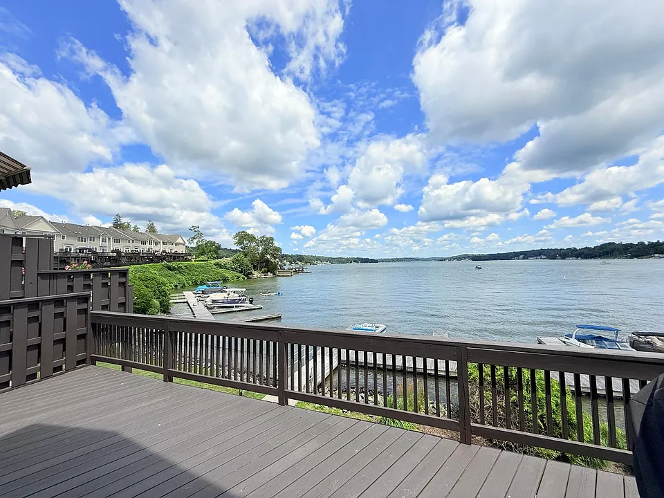 1st Floor - Deck