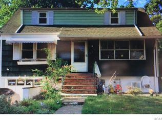 2 Laura Pl, Spring Valley, NY 10977