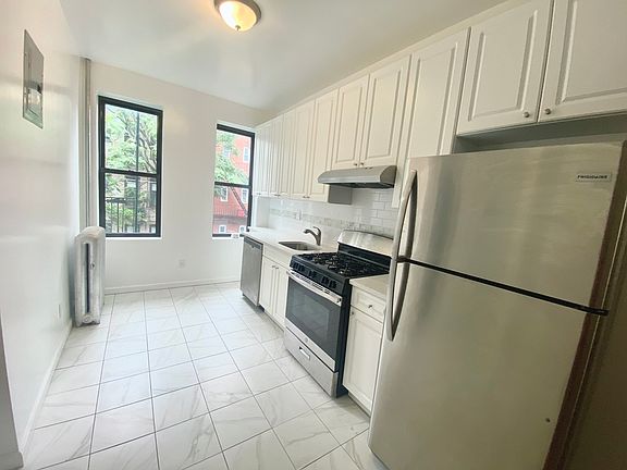 2nd image of 34-14 42nd St #2LL