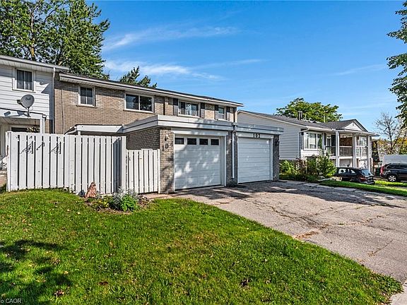 2nd image of 104 Ralgreen Cres