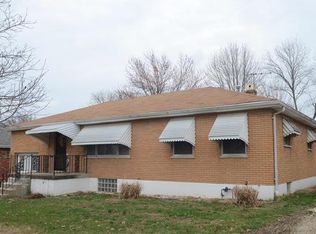 1105 Roxbury Dr, Saint Louis, MO 63125