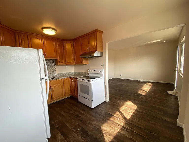 466 Shepherd Ave #2 — Photo 5