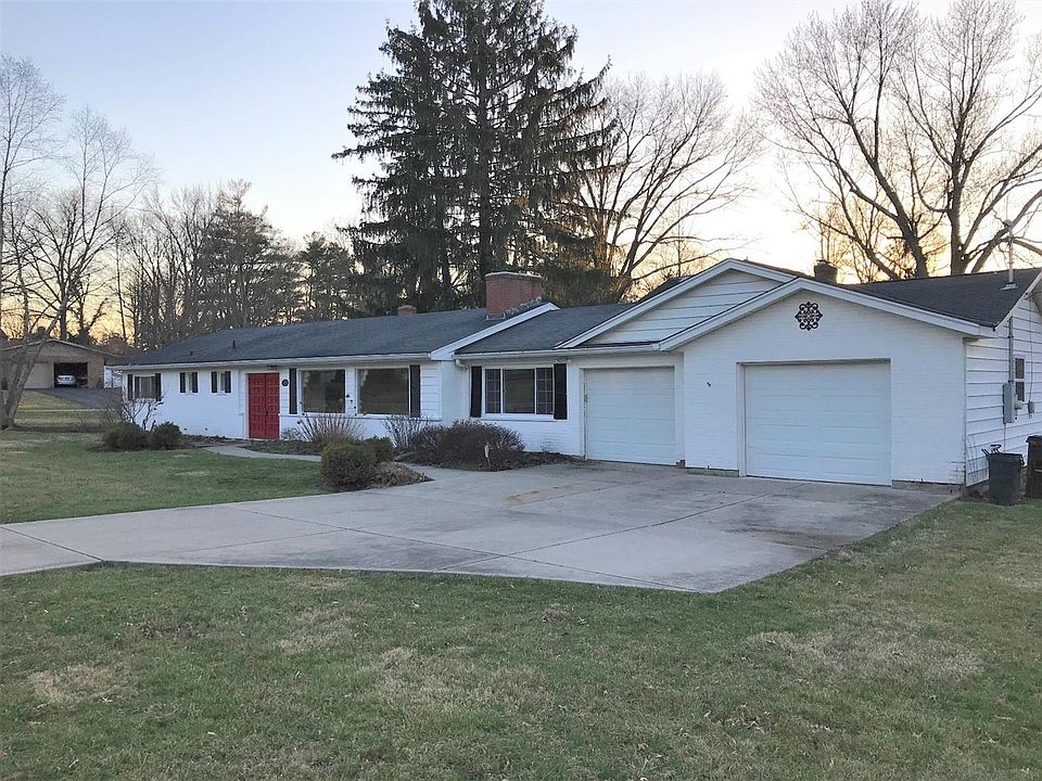 1st image of 301 Hilltop Ln