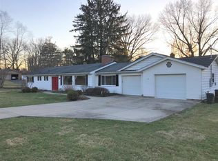 301 Hilltop Ln, Cincinnati, OH 45215
