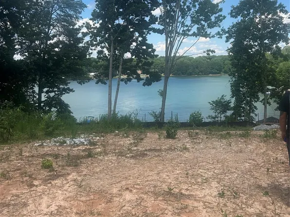 3552 Jefferson St, Sherrills Ford, NC 28673