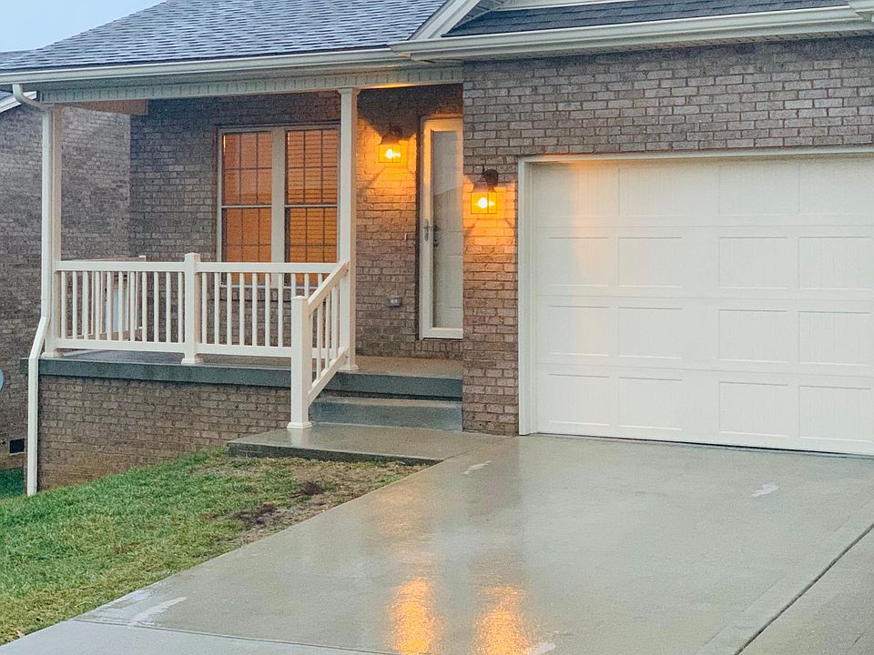 1st image of 104 Skyview Dr #1