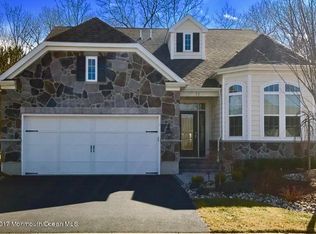 92 E Bosworth Blvd, Farmingdale, NJ 07727