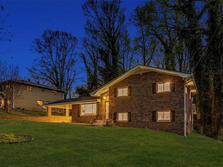 3490 Turner Heights Dr — Photo 2