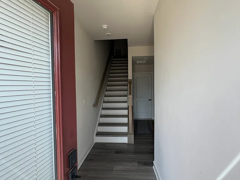 5057 Chinook Ln — Photo 2