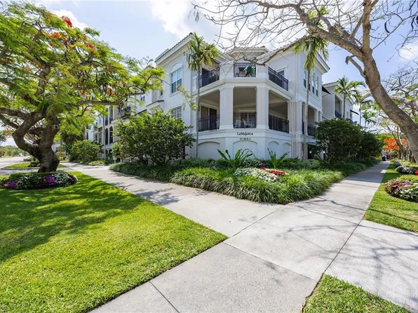 411 6th St S APT 202, Naples, FL 34102