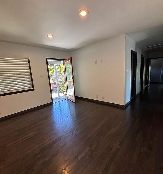 688 Mildred Ave — Photo 2