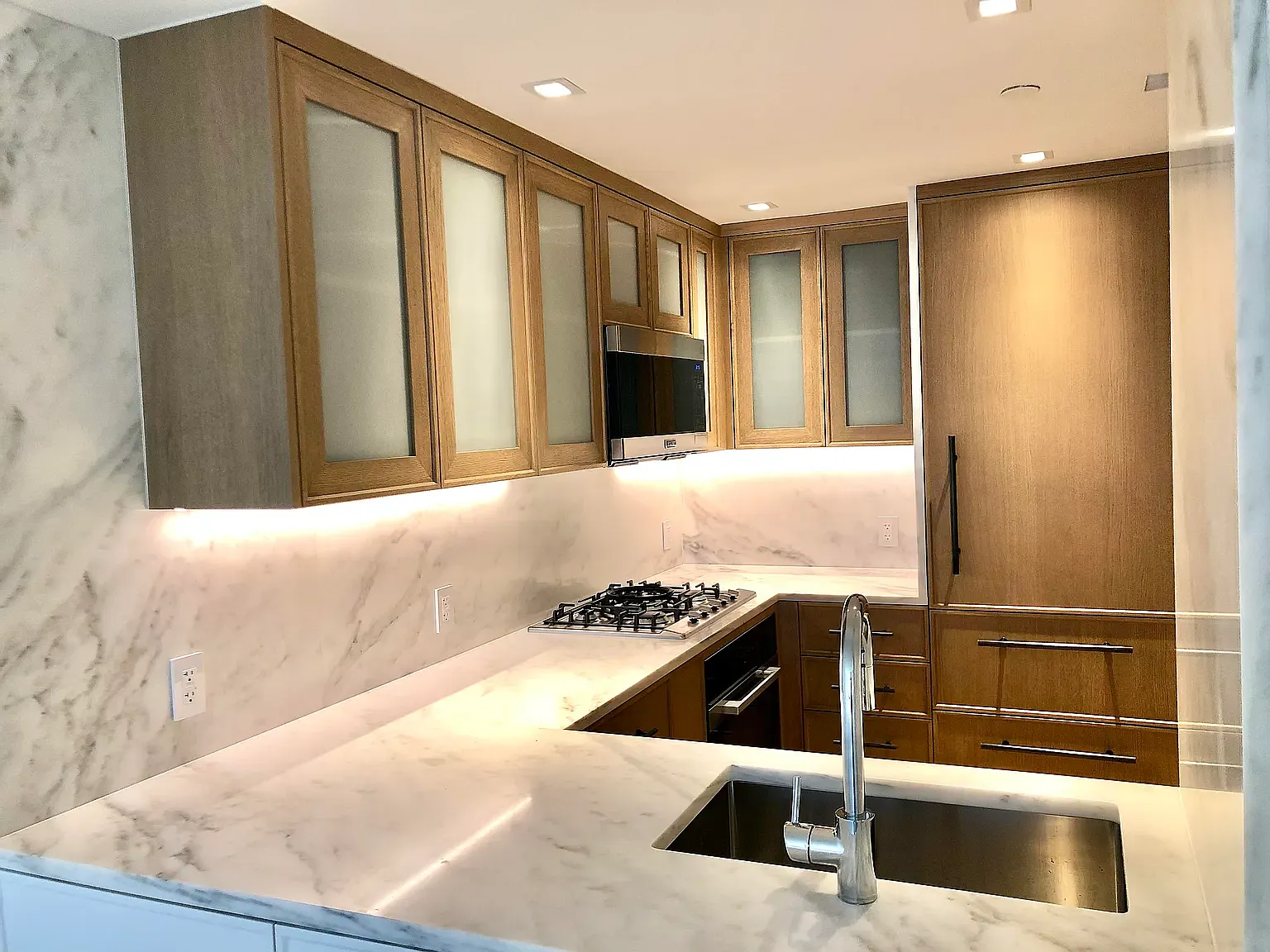 210 Warren St — Photo 3