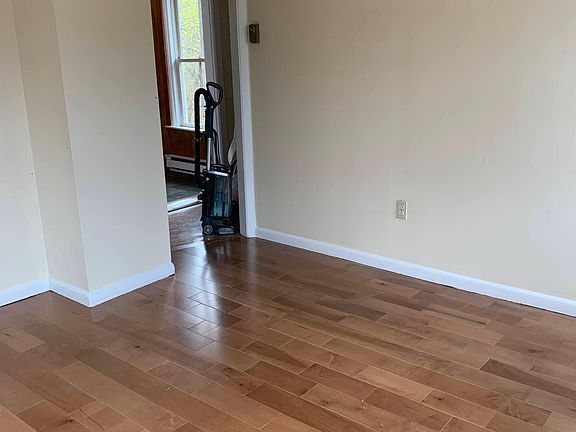 2nd image of 206 W Canal St #B