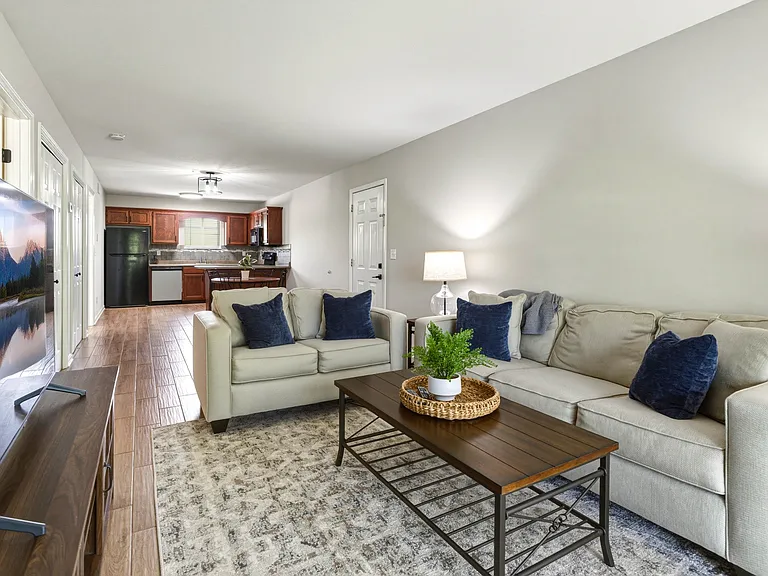 951 Pine Valley Dr — Photo 18