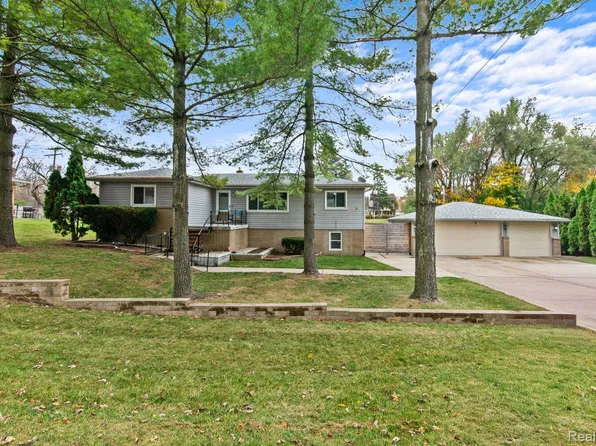 1313 Lathers St, Ypsilanti, MI 48197