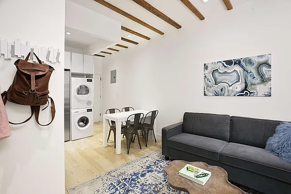 Rented by Roomors Living Inc | media 3