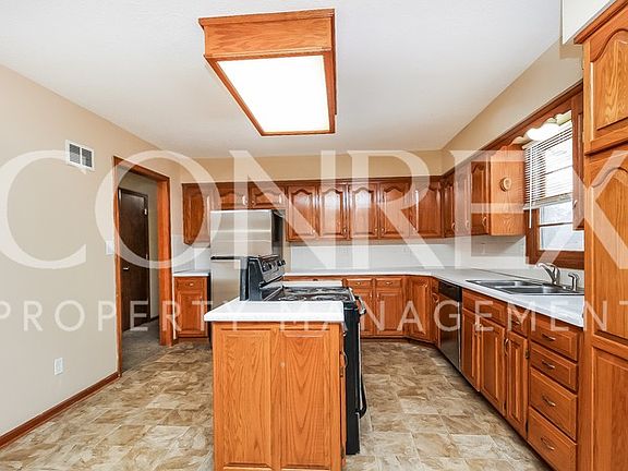 5th image of 18908 E Hanthorn Dr