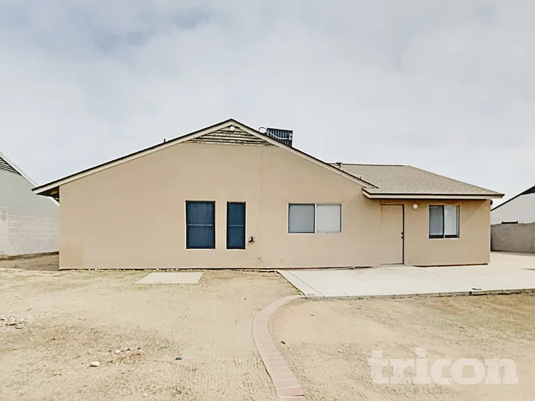 20812 N 11th Ave — Photo 17