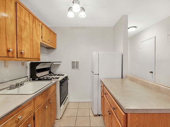3rd image of 30-44 29th St #2U