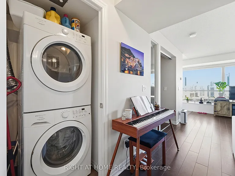 275 Yorkland Rd #1402 — Photo 4