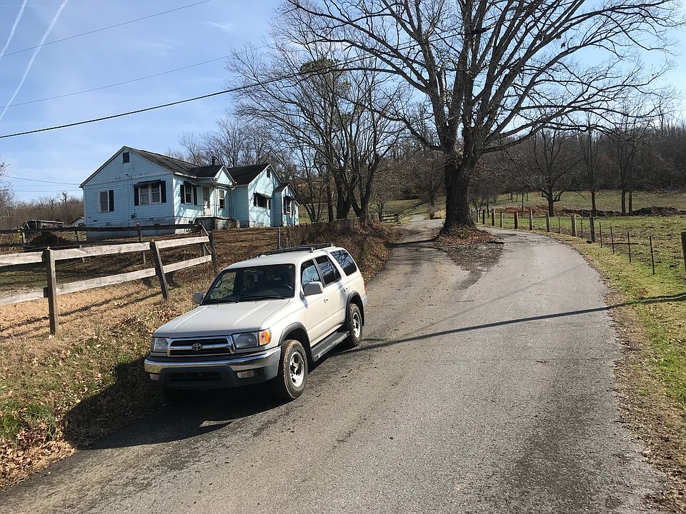 Quiet dead-end street!