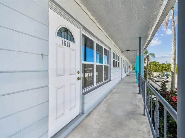 5860 43rd Ter N APT 1513, Kenneth City, FL 33709