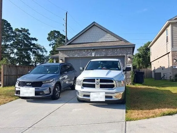 9303 Central Pl, Magnolia, TX 77354