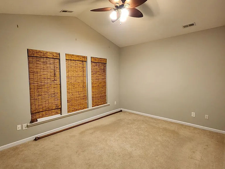 8517 Cool Vista Ln — Photo 11