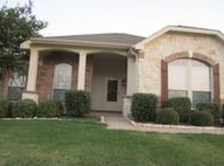 102 Clydesdale Dr, Fate, TX 75087