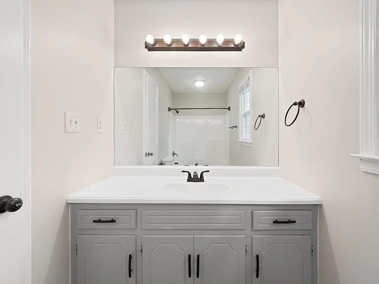 907 Desota Ln — Photo 19