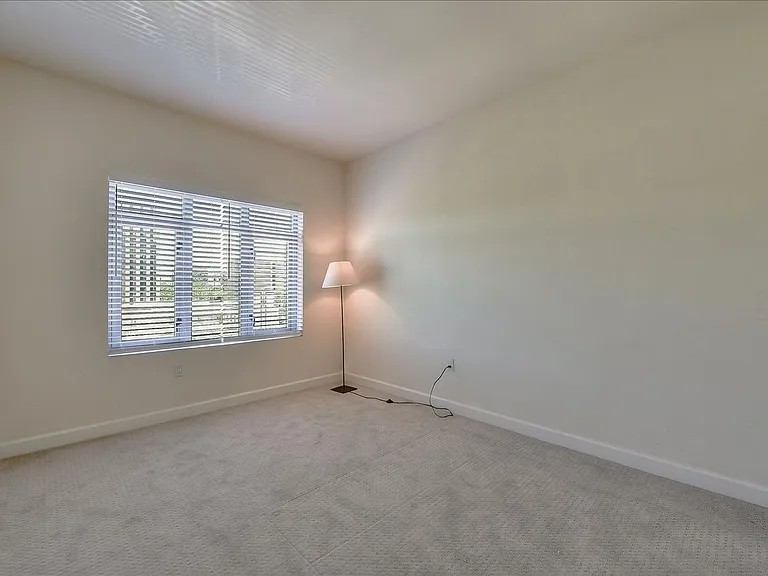 175 W Saint James St #508 — Photo 11
