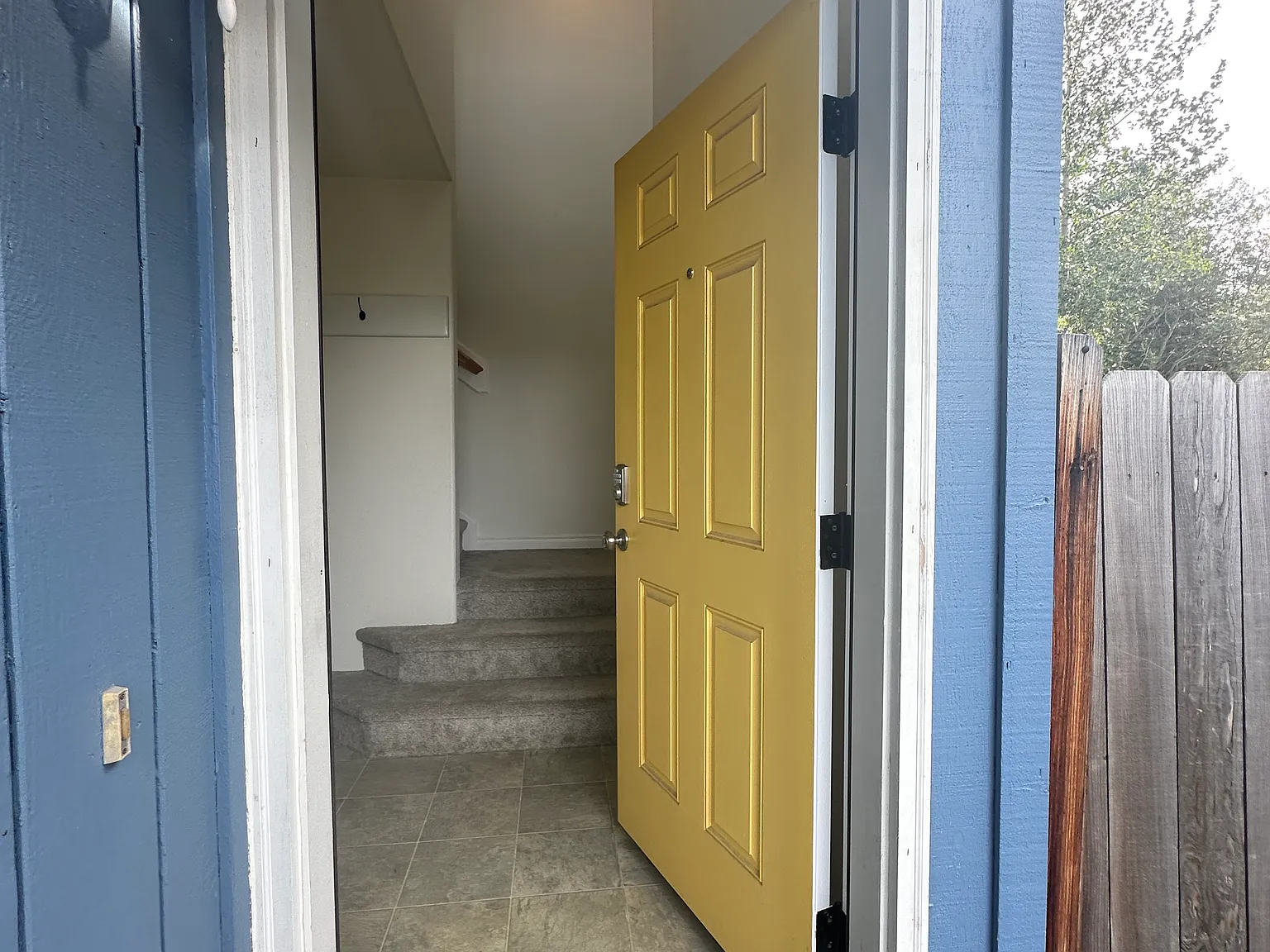 3 bed, 1450 sqft, $2,700 — Photo 4