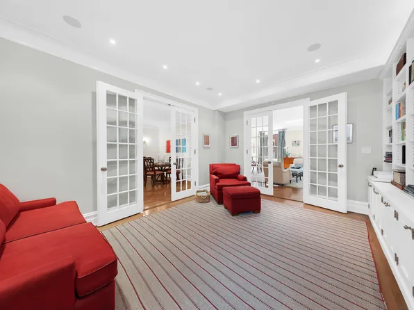 1150 5th Avenue image 5 of 9