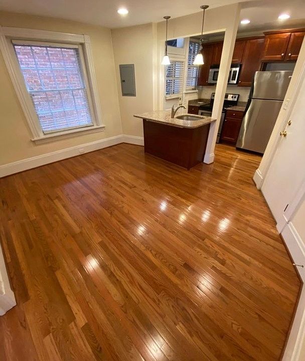 1st image of 3020 Patterson Ave APT 7
