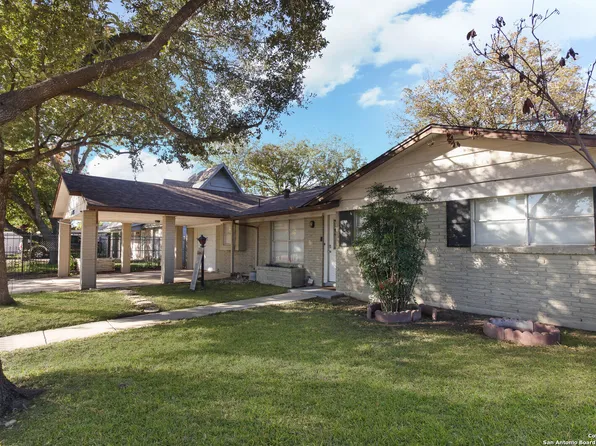 8015 RIATA AVE, San Antonio, TX 78227