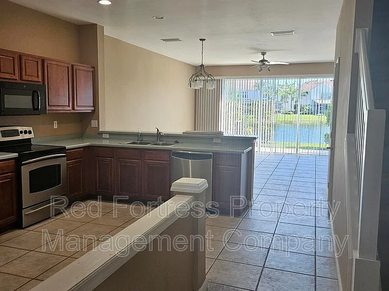 8271 Village Edge Cir #3 — Photo 8
