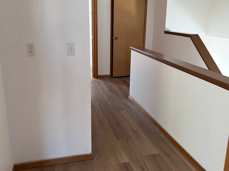 5008 38th Street Ct NE — Photo 4