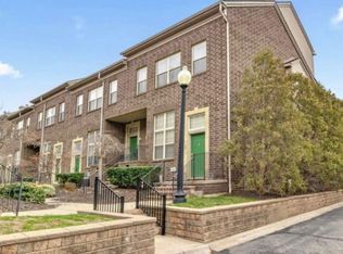 26 Georgetown Ct, Dearborn, MI 48126