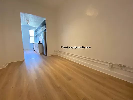4th image of 181 Irving Ave #2A