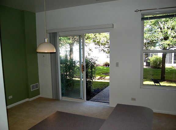 5th image of 680 Meadowridge Dr