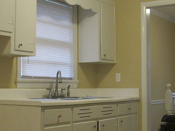 Lots of cabinets