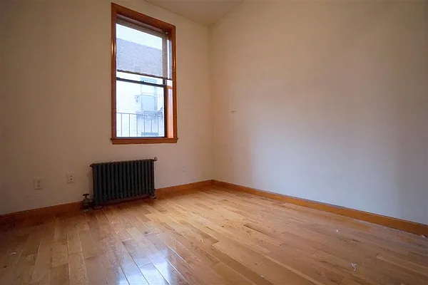 Rented by Compass | media 10