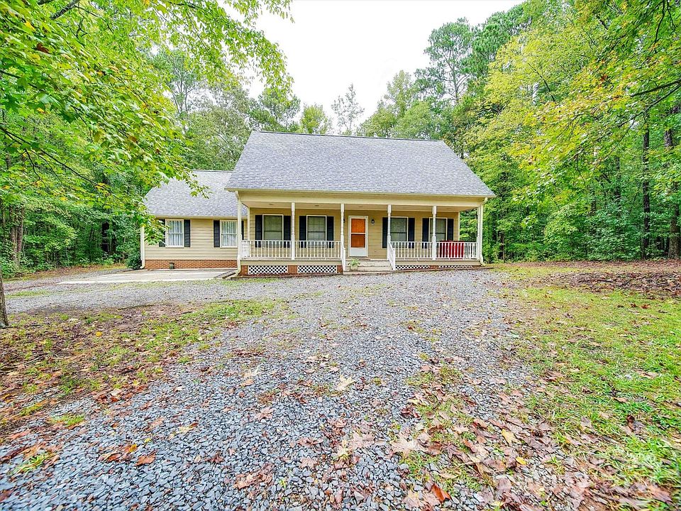 1st image of 139 Highland Woods Dr