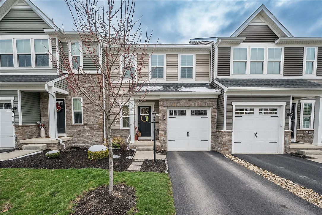 143 Providence Way photo 1