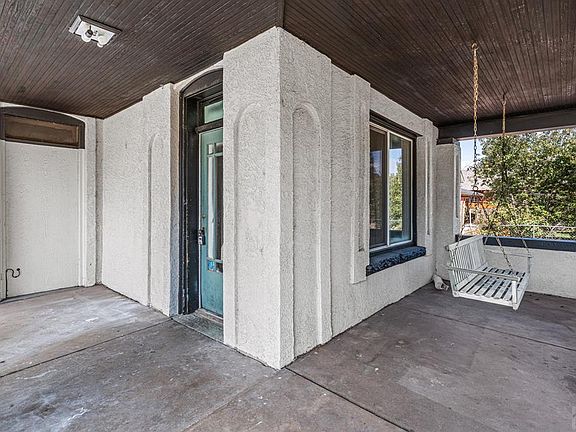 3rd image of 411 Polk St