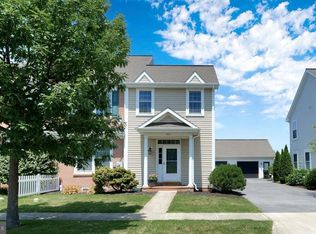 603 Thornberry Ln, Lititz, PA 17543